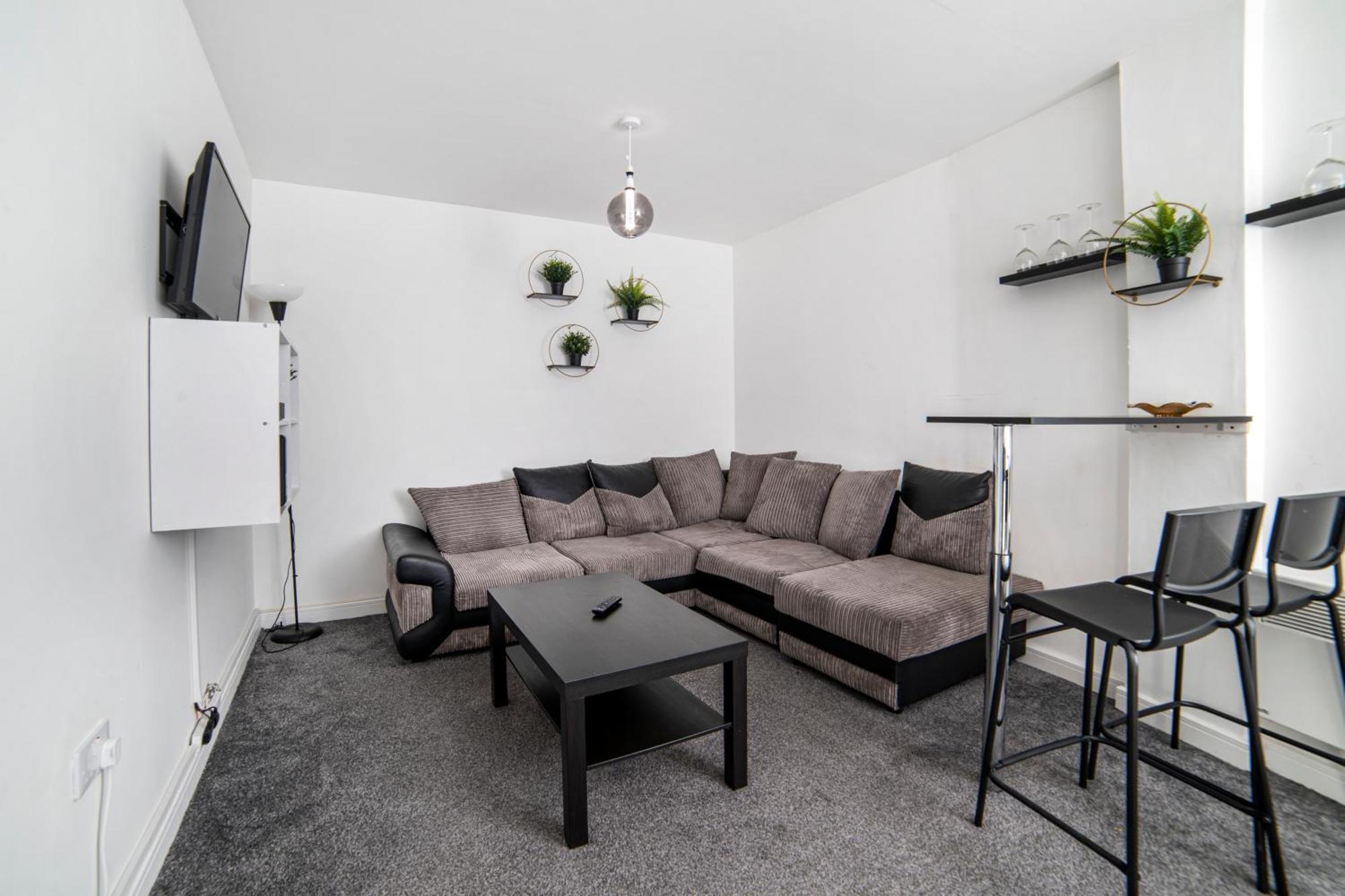 Apartment - - Sleeps 6 - 97ws
