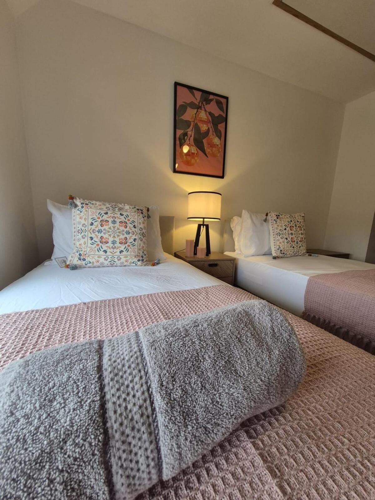 Apartment Cozy 3-bed House Near Fosse Park With Parking