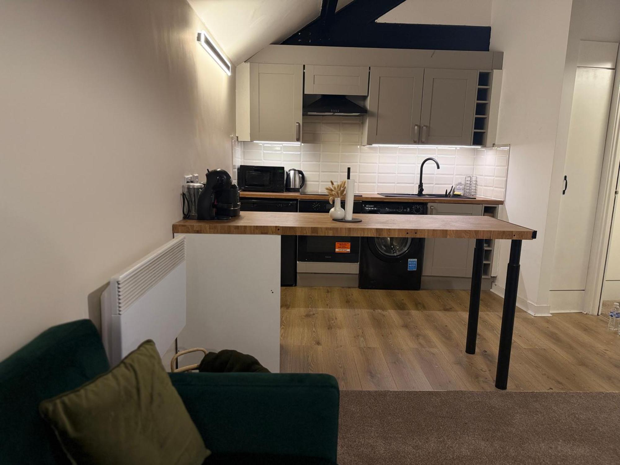 1 Bed Flat In Centre Apartment Leicester