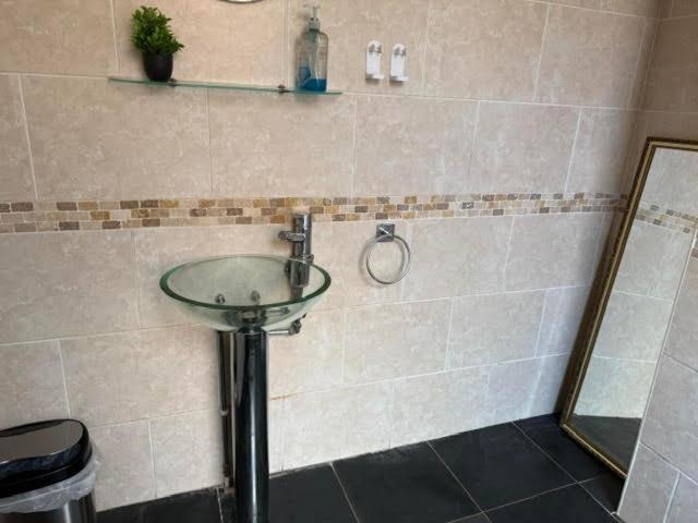 Cozy Haven Near And General Hospital * Leicester