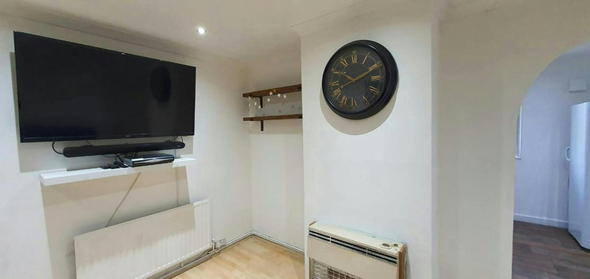 Large In Holiday home Leicester