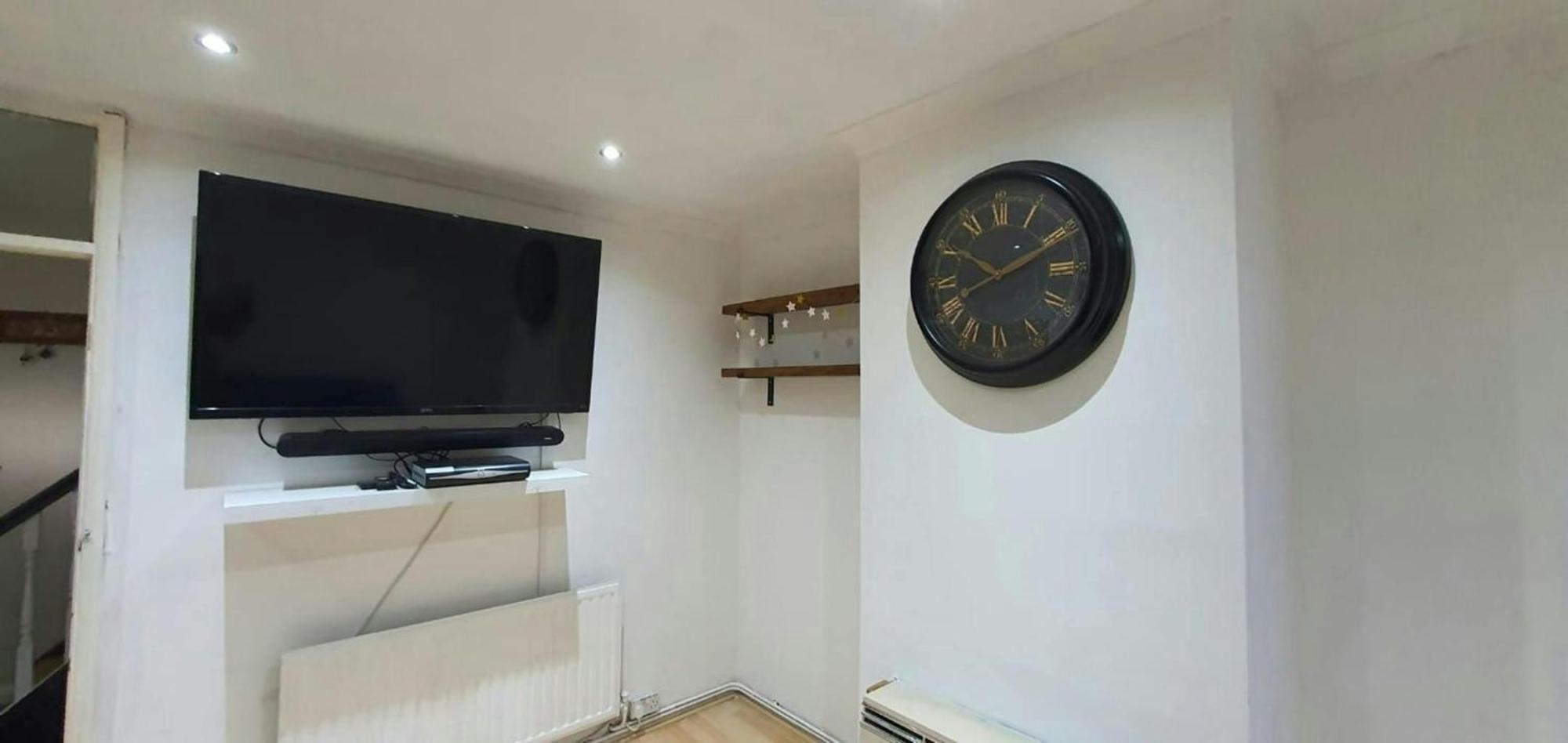 Spacious In * Leicester