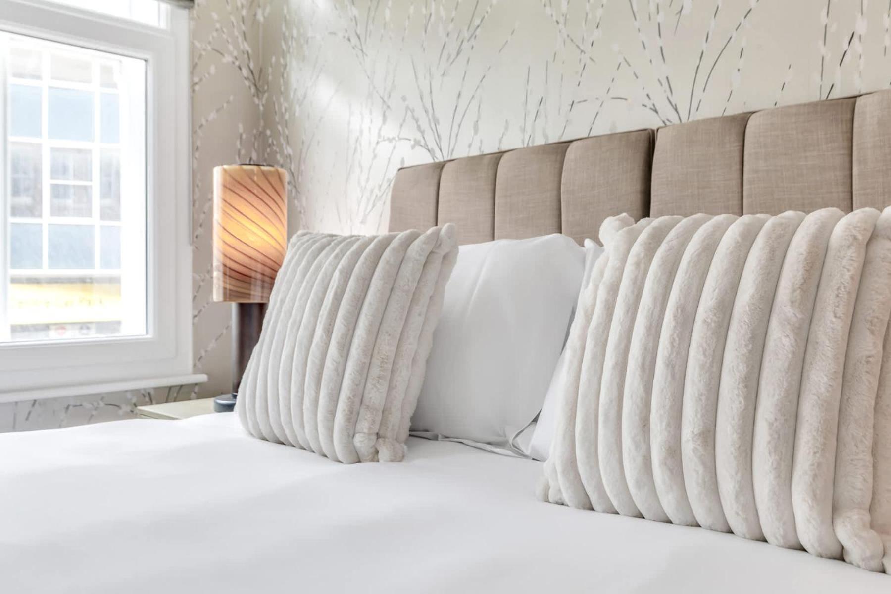 The Sloane At Signature Apartment *