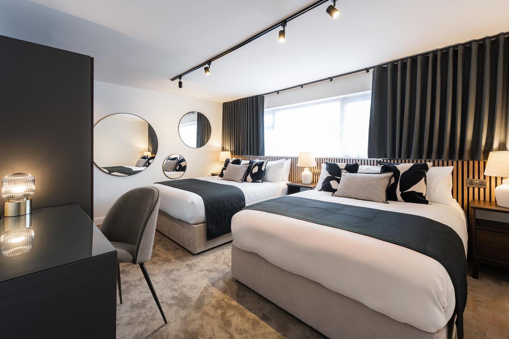 The Studio, Luxury 3 Bed With Parking
