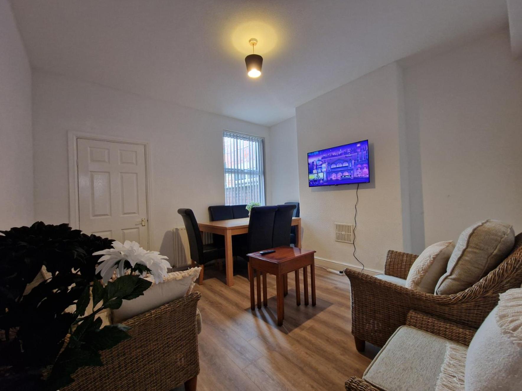 Living Serviced 2 * Leicester