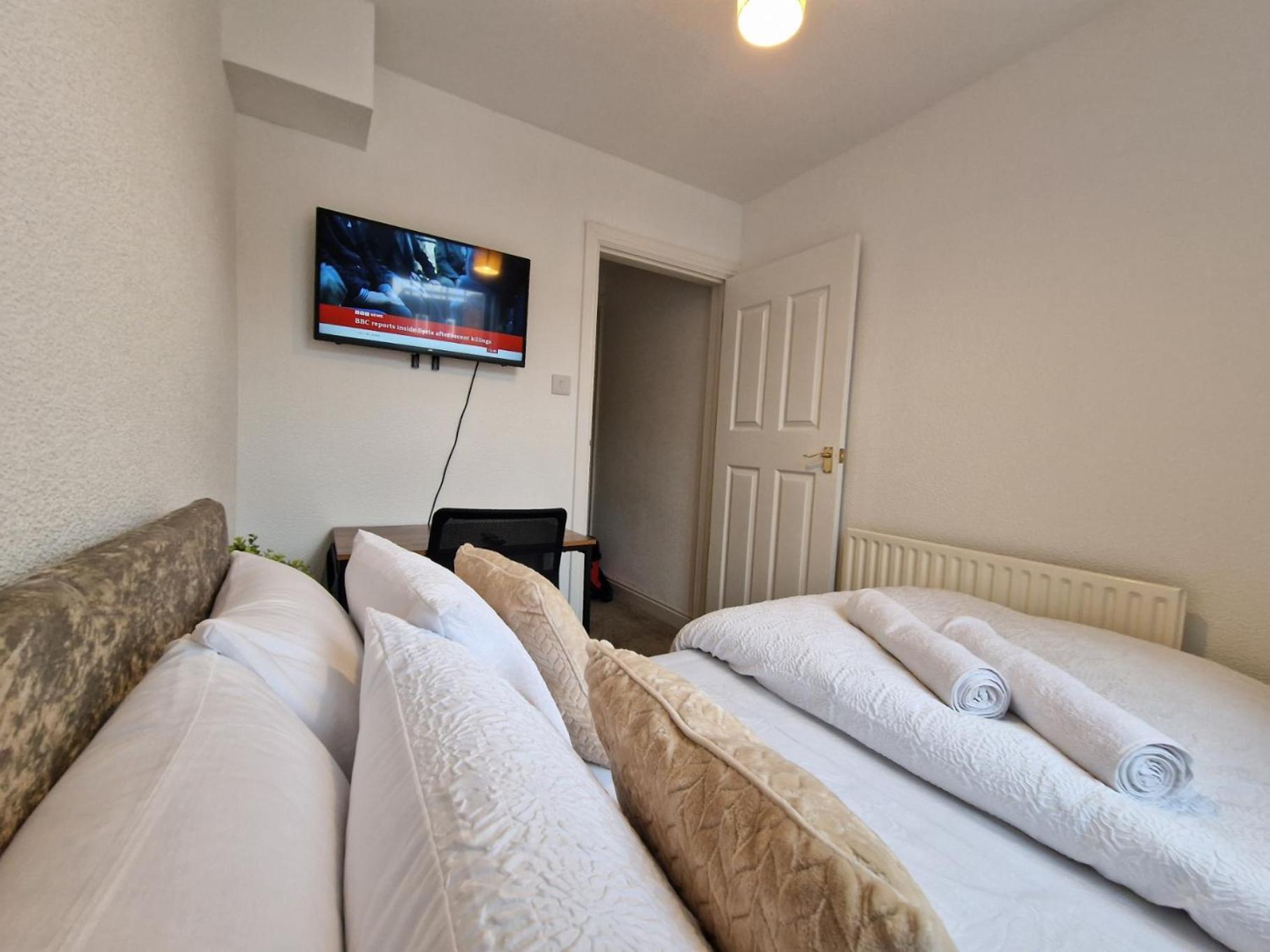 Living Serviced 2 Holiday home Leicester