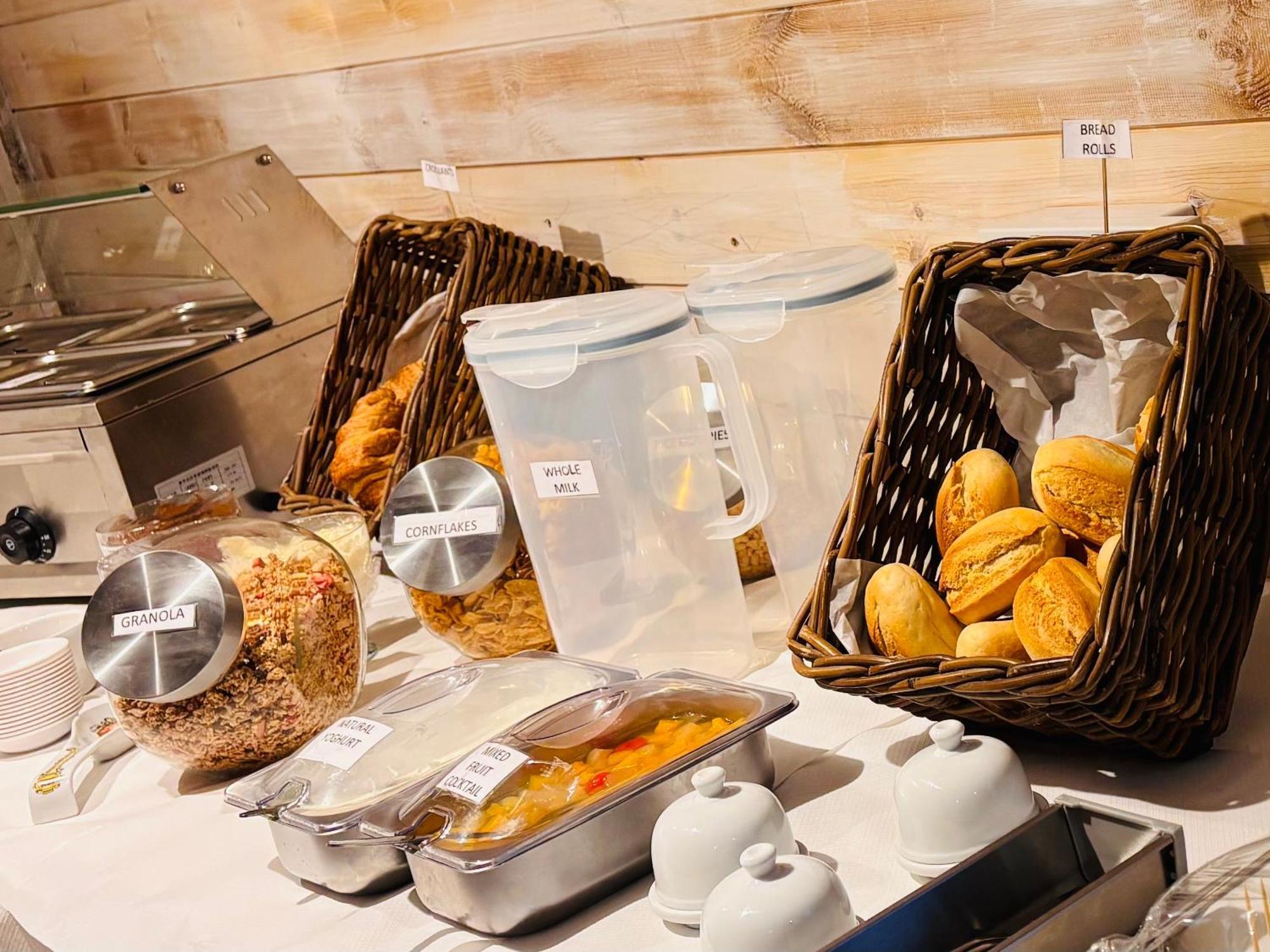 Acomodação com café da manhã  Log Sleeping Pods With Free Breakfast Parking Drinks *