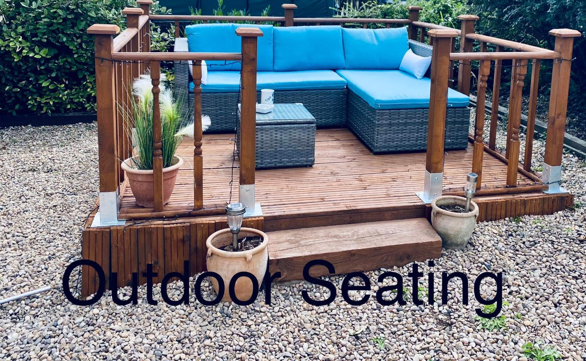 Log Sleeping Pods With Free Breakfast Parking Drinks *