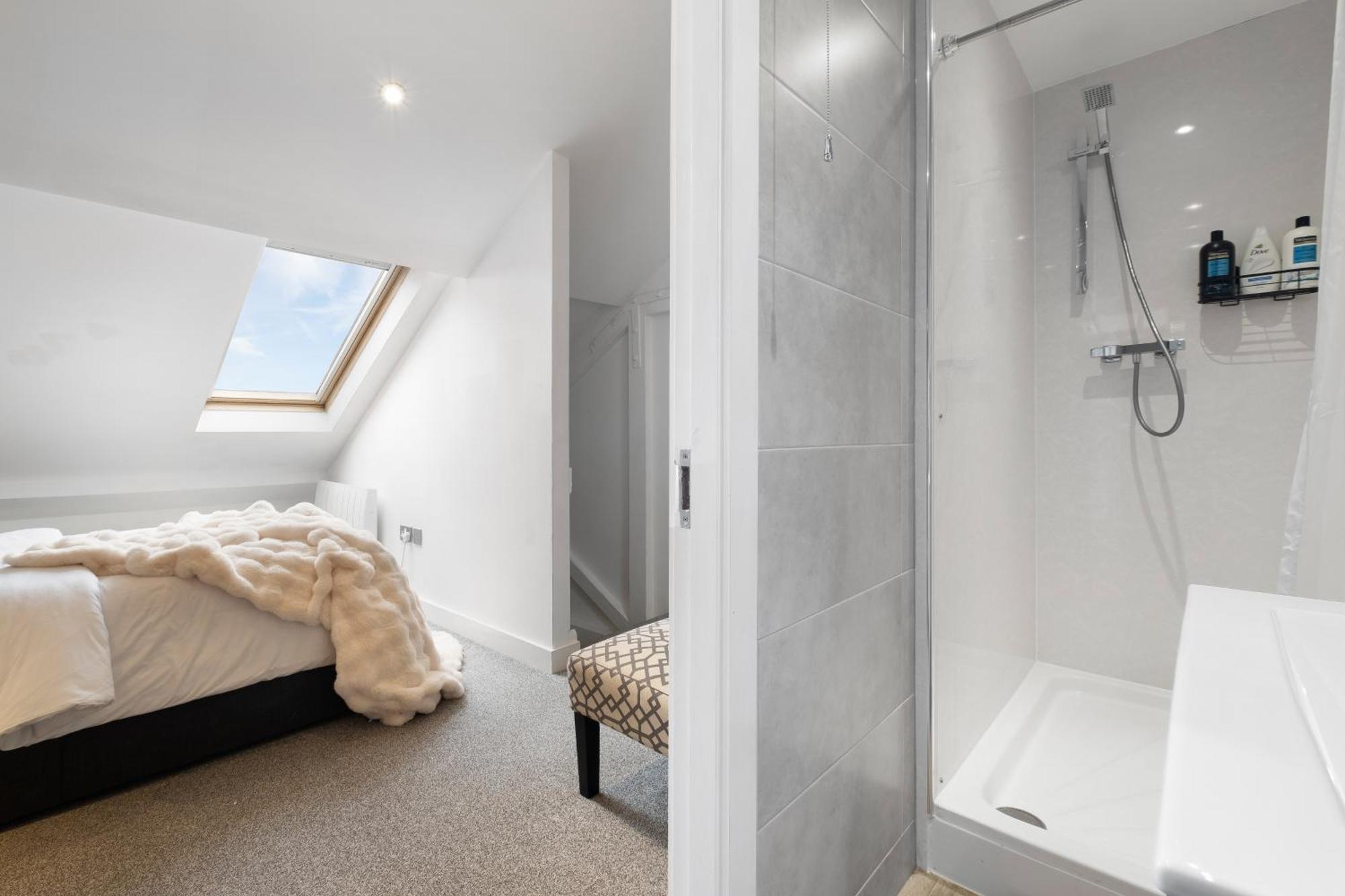 The Palm- Centre 2 Bed, Sleeps 7, Netflix *