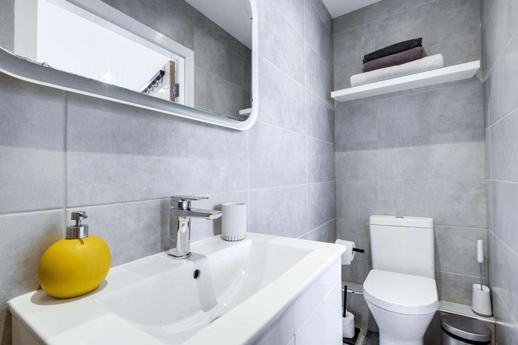 Apartment The Palm- Centre 2 Bed, Sleeps 7, Netflix
