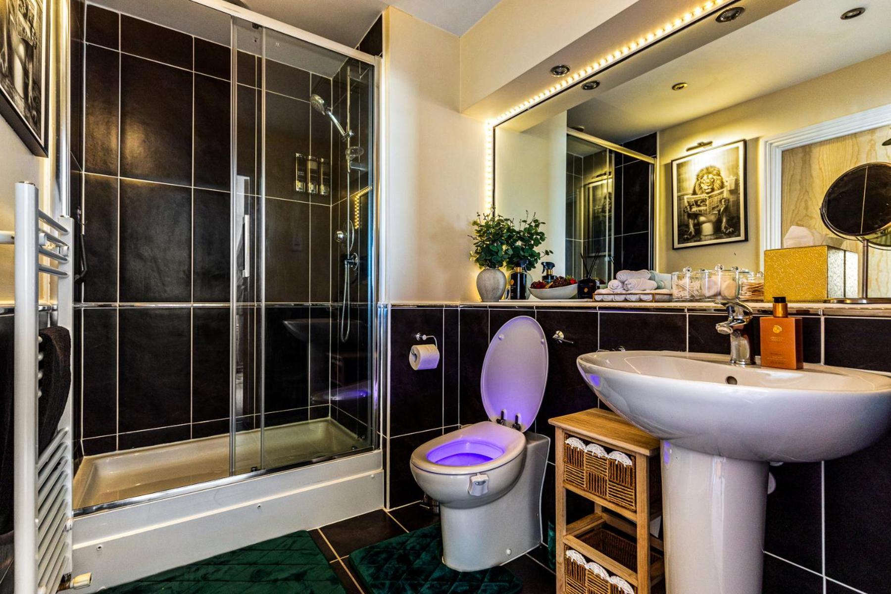 Luxury In Stunning Penthouse With Views Homestay Leicester