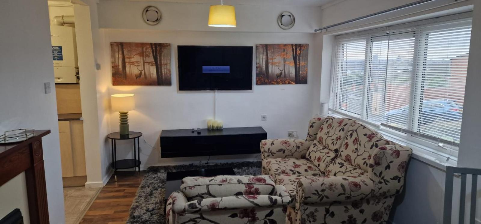 Ground 1 Bed Flat With A Garden * Leicester