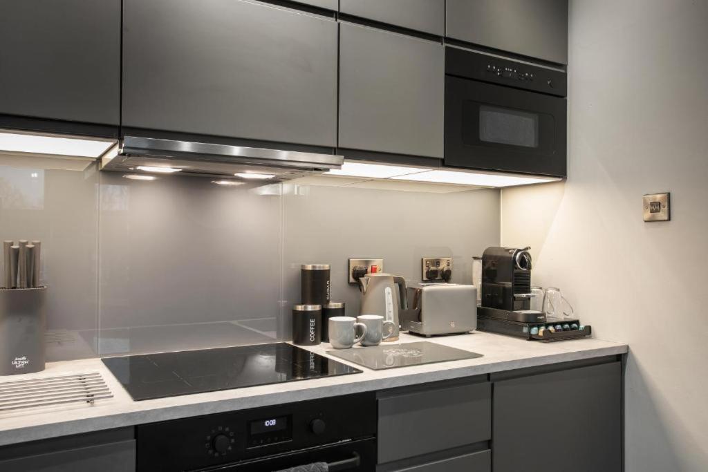 Apartment Entire Luxurious 2 Bedroom Flat *