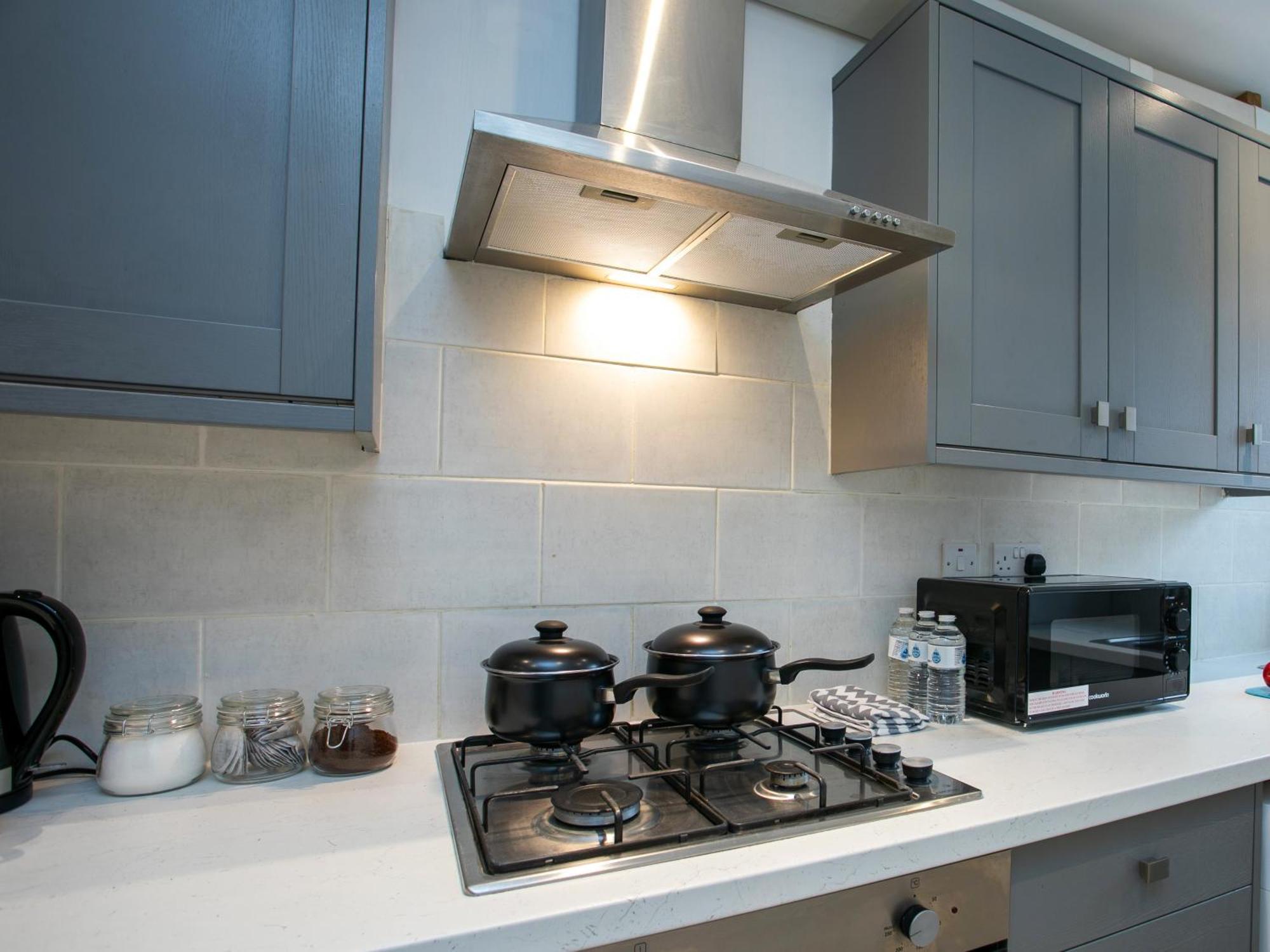 Holiday home 5 Bed House, Sleeps 9, Separate, Driveway, Close To Leicester