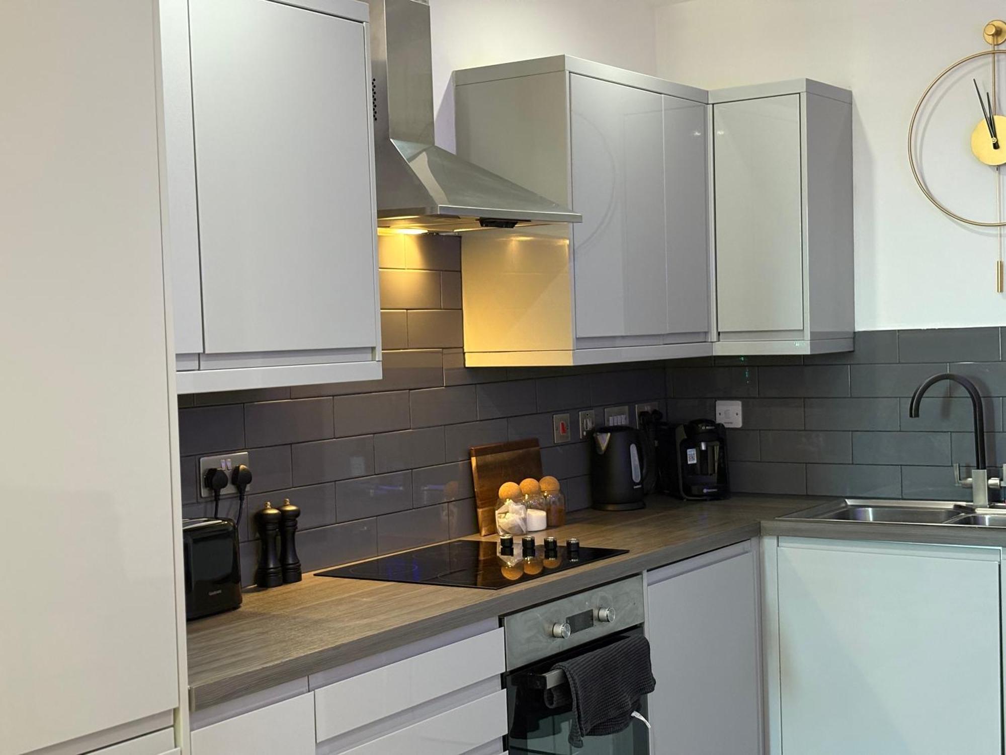 Wild Central Double Suite - Free Gym Apartment *
