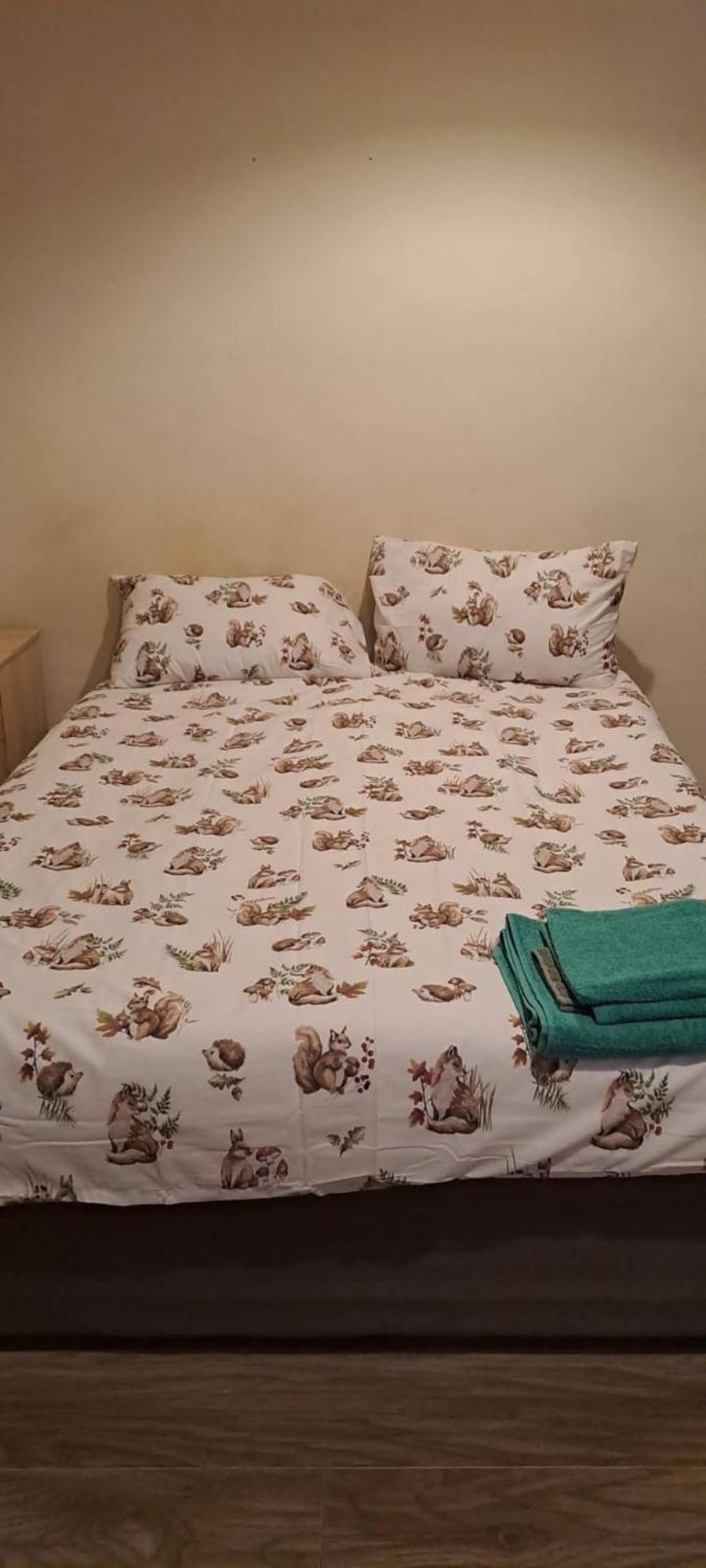 In Guest - Charming Guest With Shared Facilities Guest house