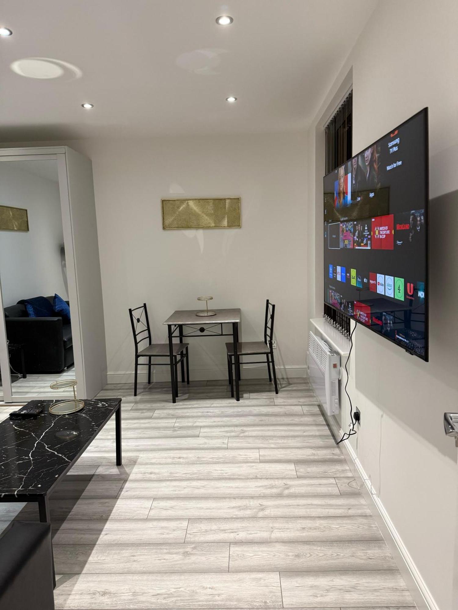 Cozy Flat In - Near Centre Apartment
