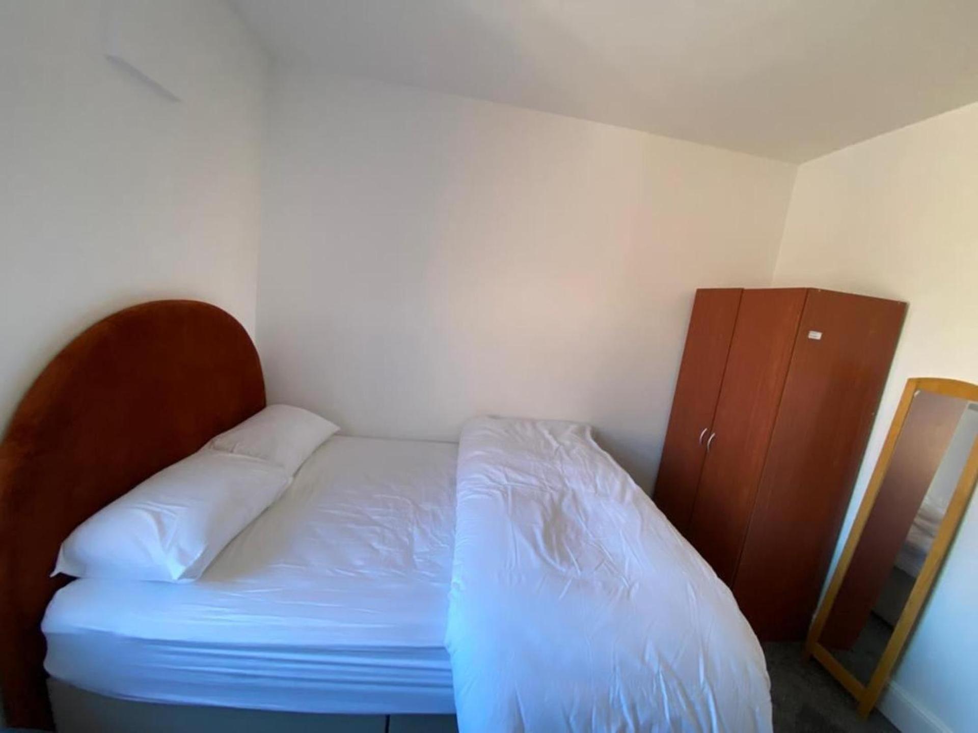 Cosy 2-bed House - Sleeps 4 Garden & Pet-friendly Leicester