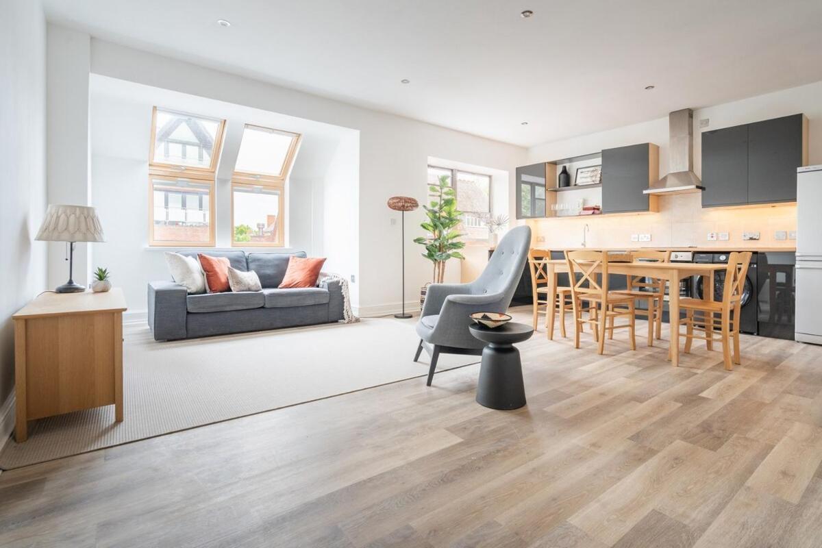 Princess Suite - Citycentre, Freeparking, Netflix Apartment *