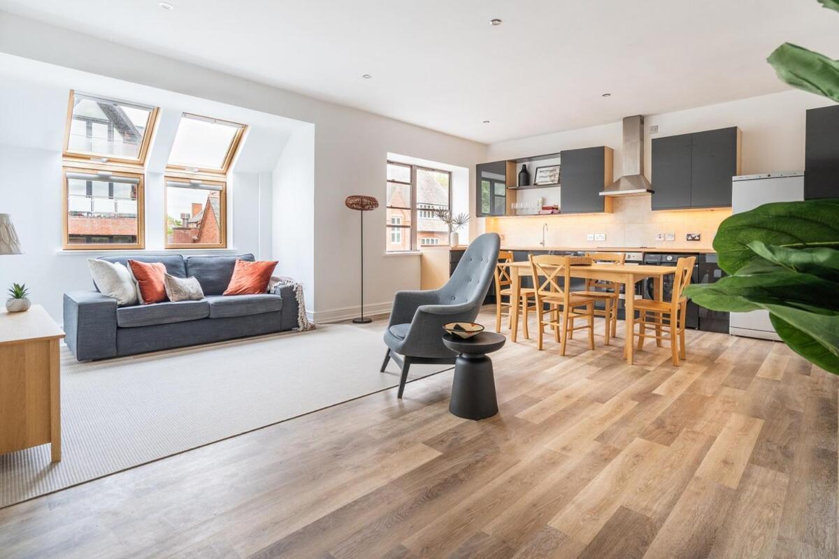 Princess Suite - Citycentre, Freeparking, Netflix Apartment Leicester