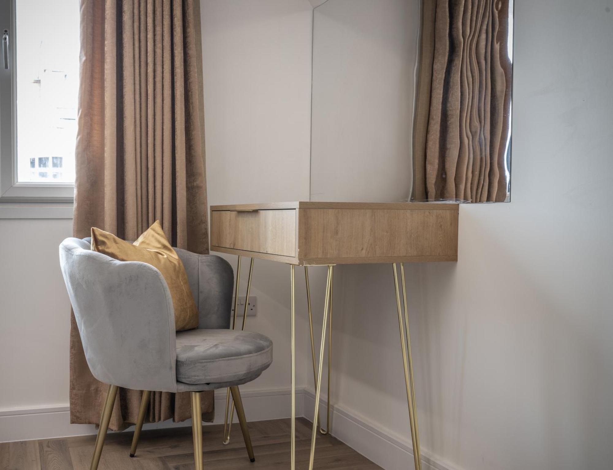 Deluxe Escape Perfect For Business & Families & Free Gym By The Pocklington - The Magistrates Apartamento *