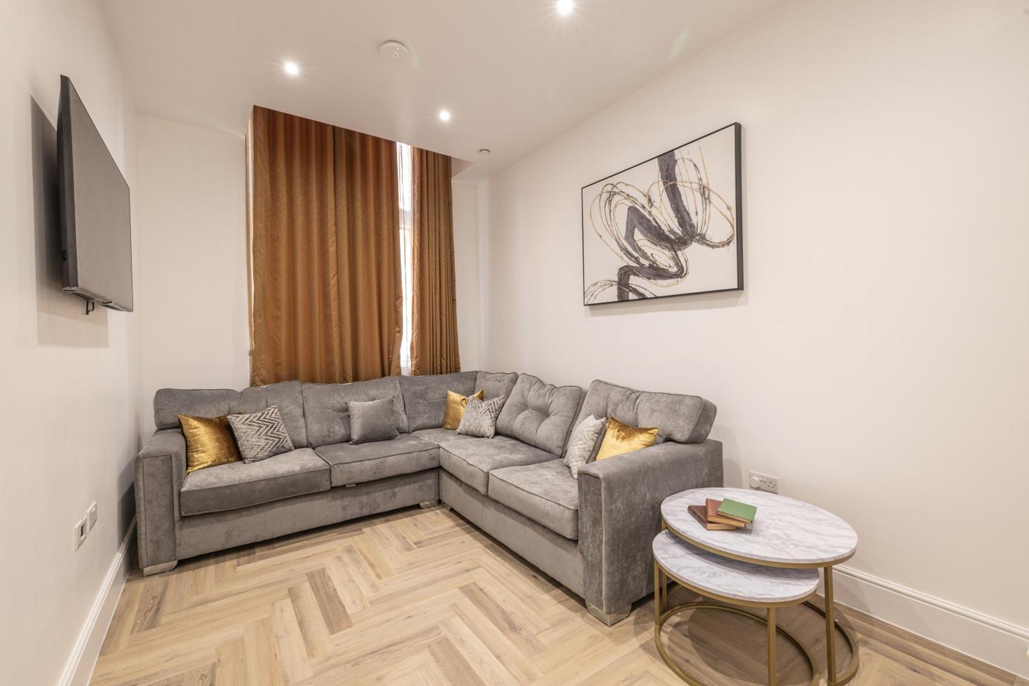 Luxe With Free Gym & Pet Friendly Perfect For Business & Families By The Pocklington - The Graduate