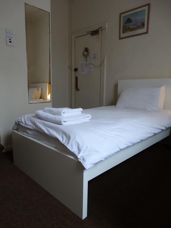 Campbells Hotel 2*