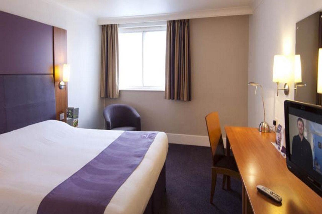 Premier Central Leicester