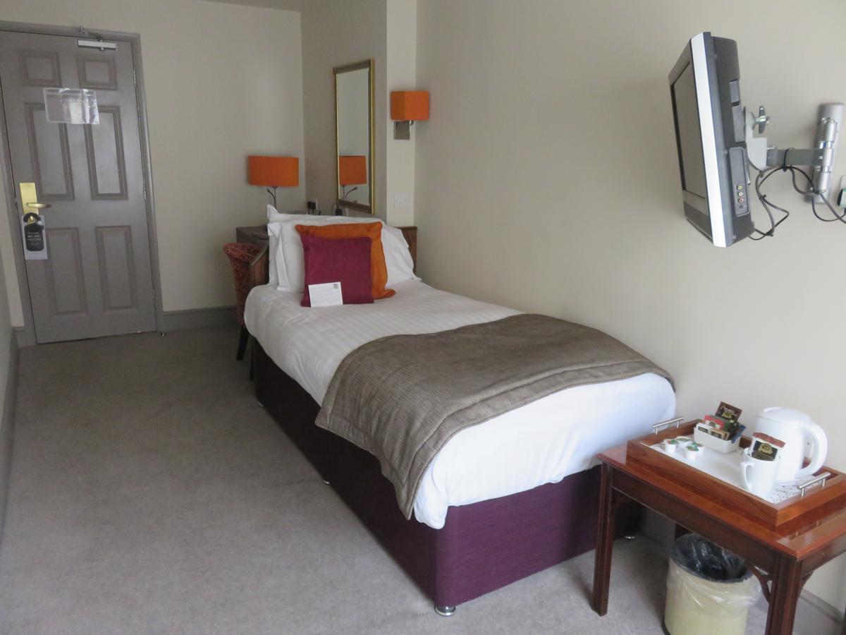 Belmont 4* Leicester