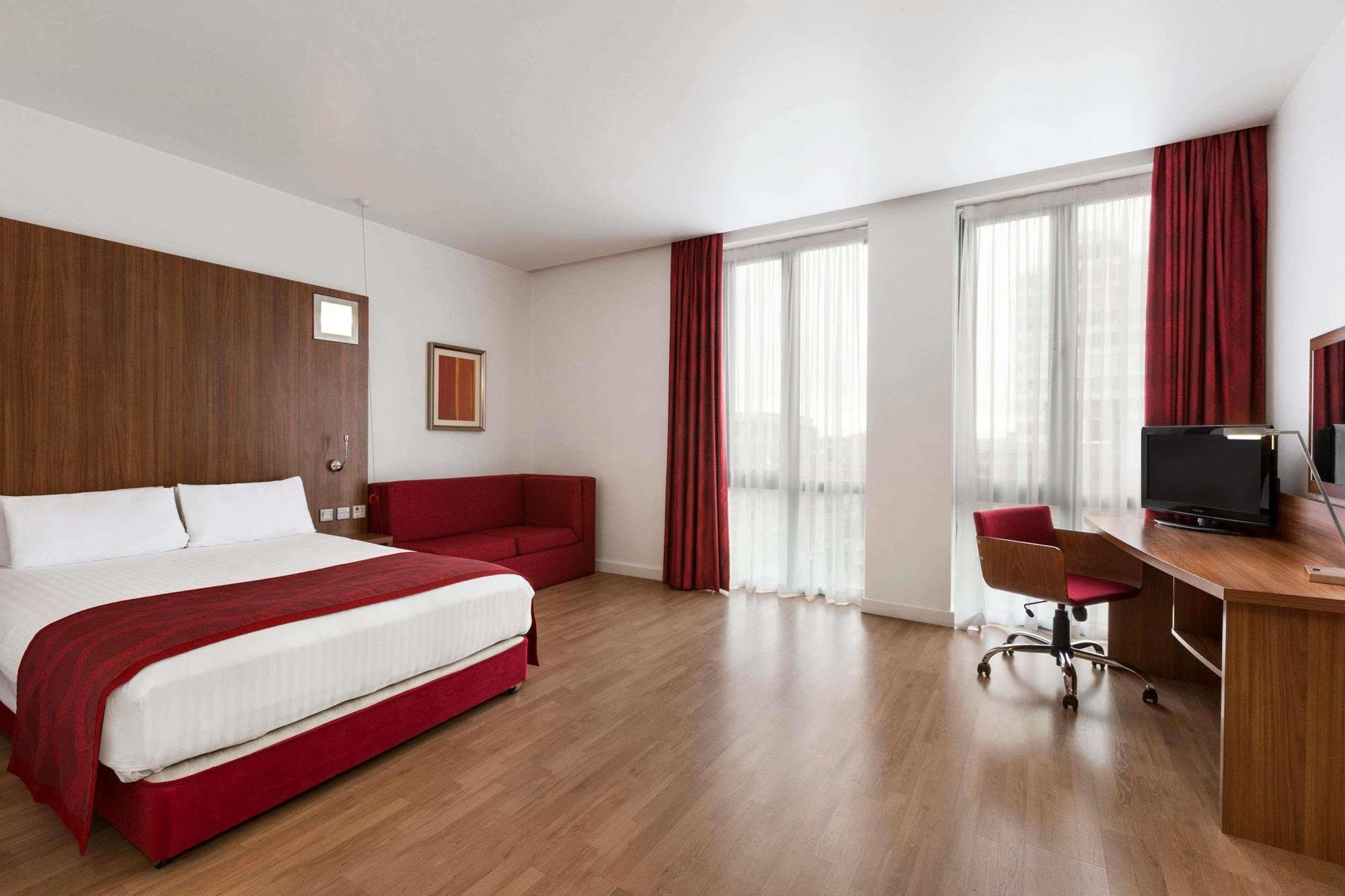 Hotel Ramada Encore Centre