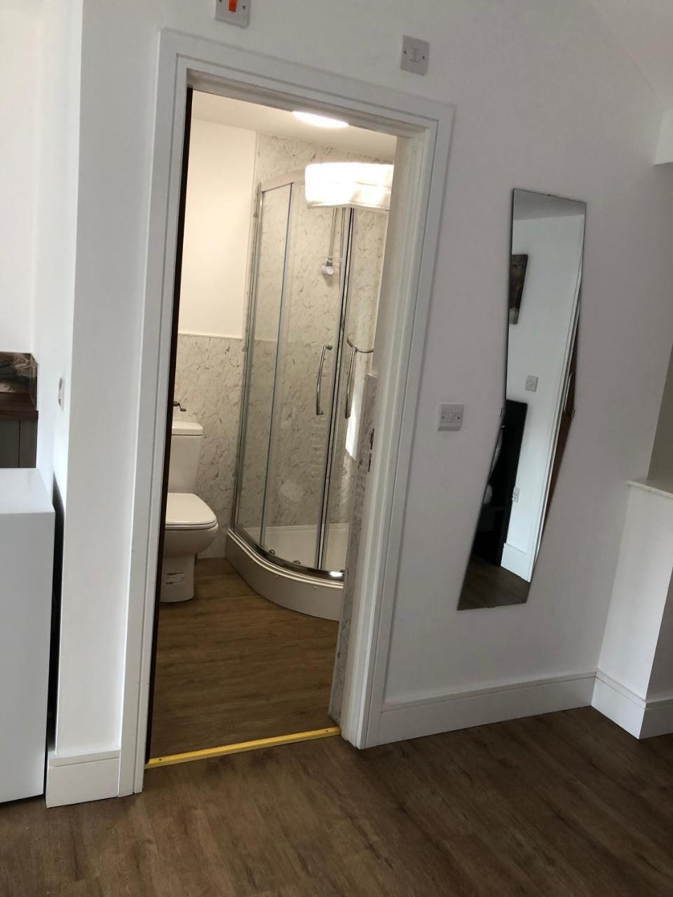 Quora Regent Apartment *