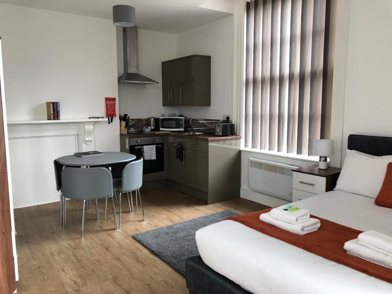 Apartment Quora Regent *