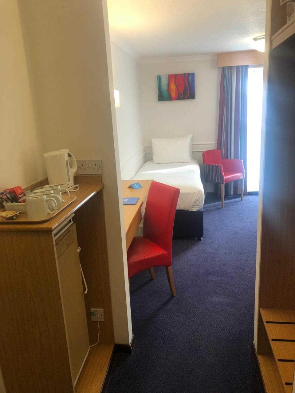 Days Hotel