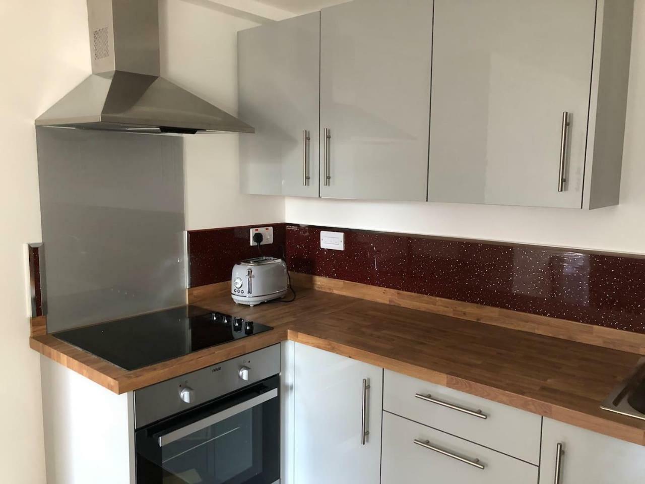 Granby F-6 Apartment *