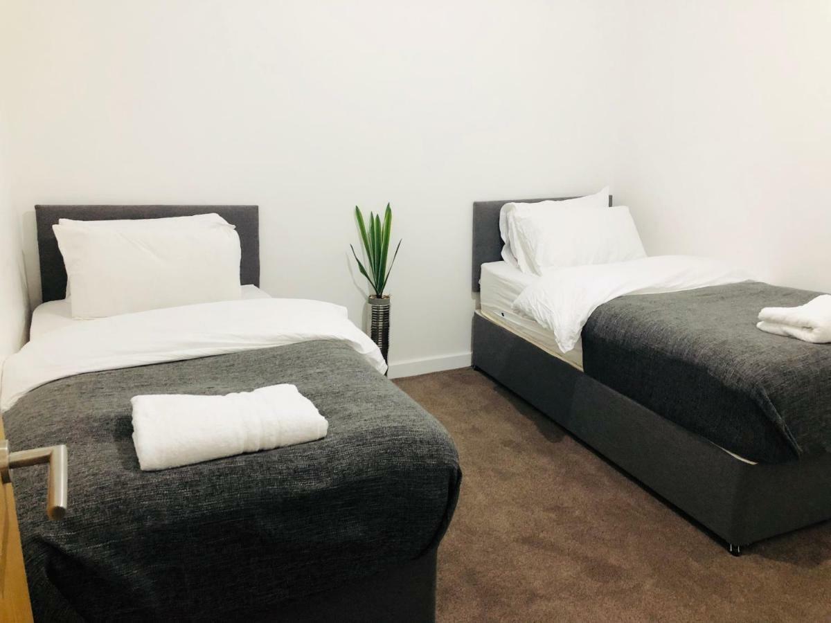 Showcase - Highcross House Apartamento