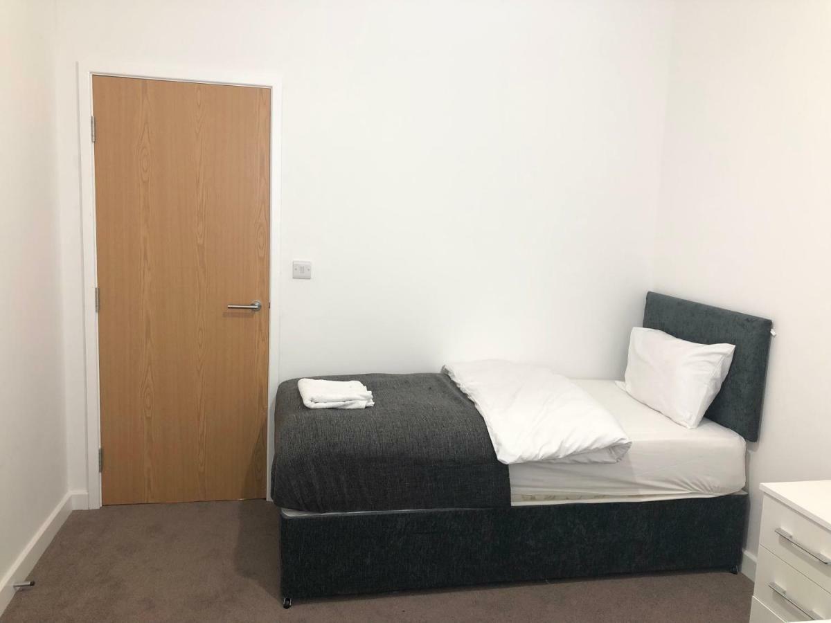 Showcase - Highcross House Apartamento
