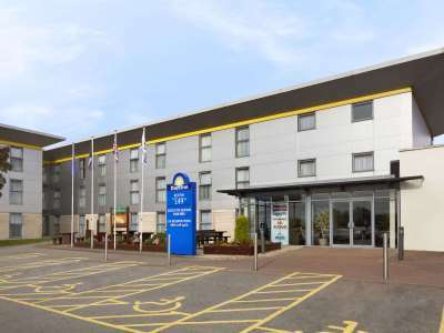 Days Hotel