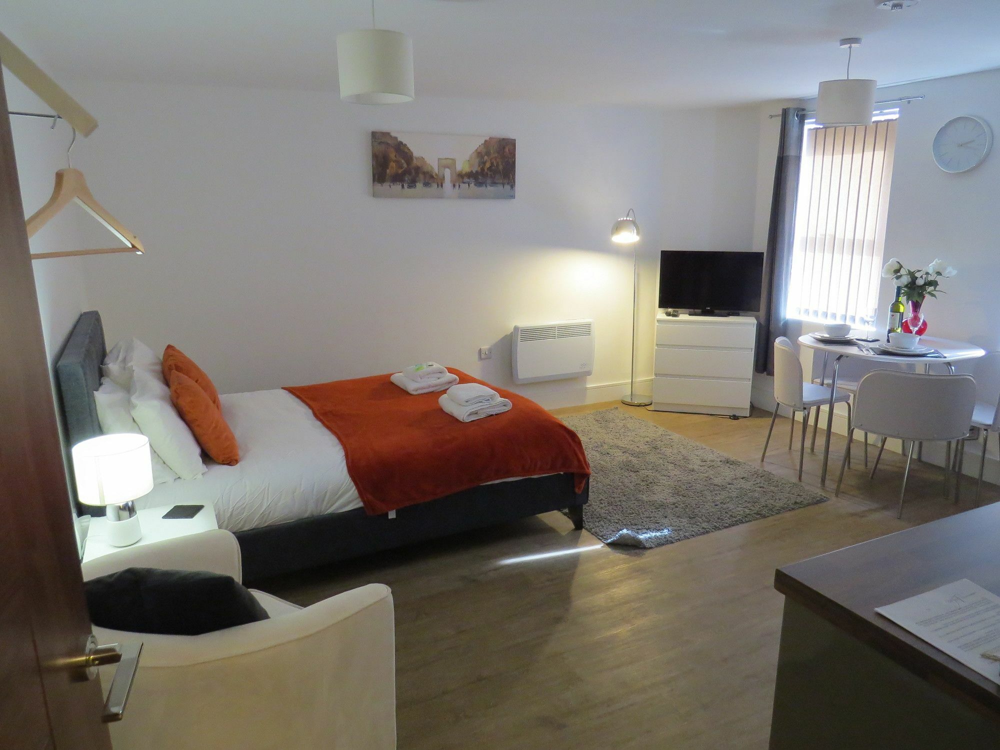 Quora Regent Apartment