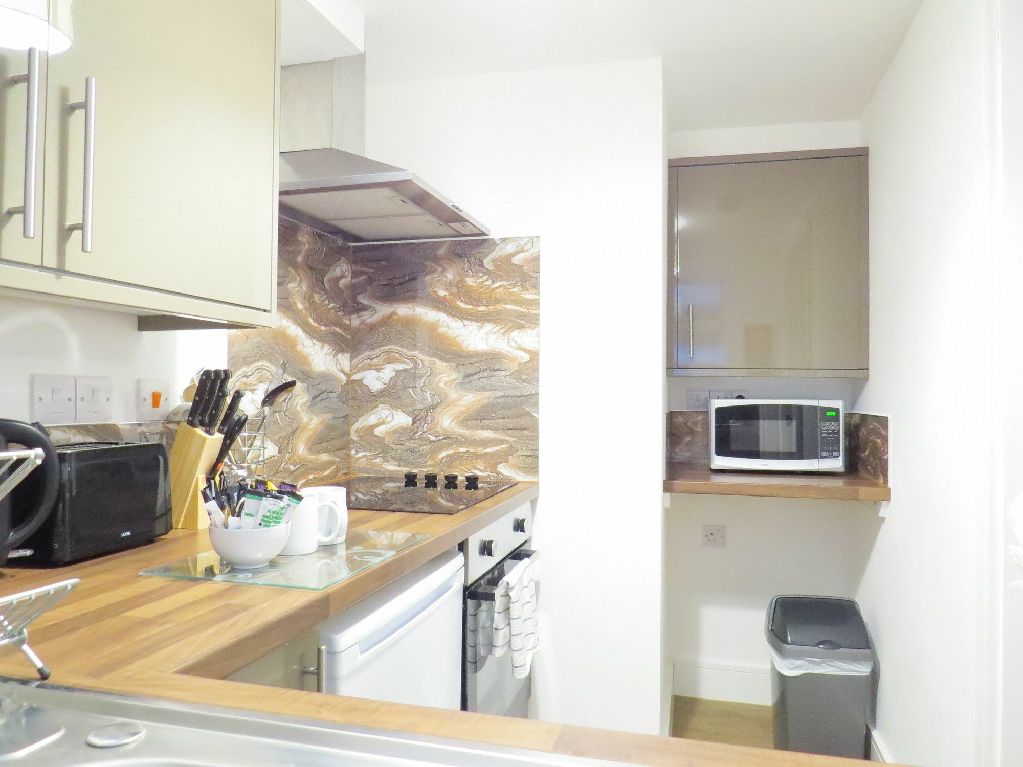 Quora Regent Apartment *