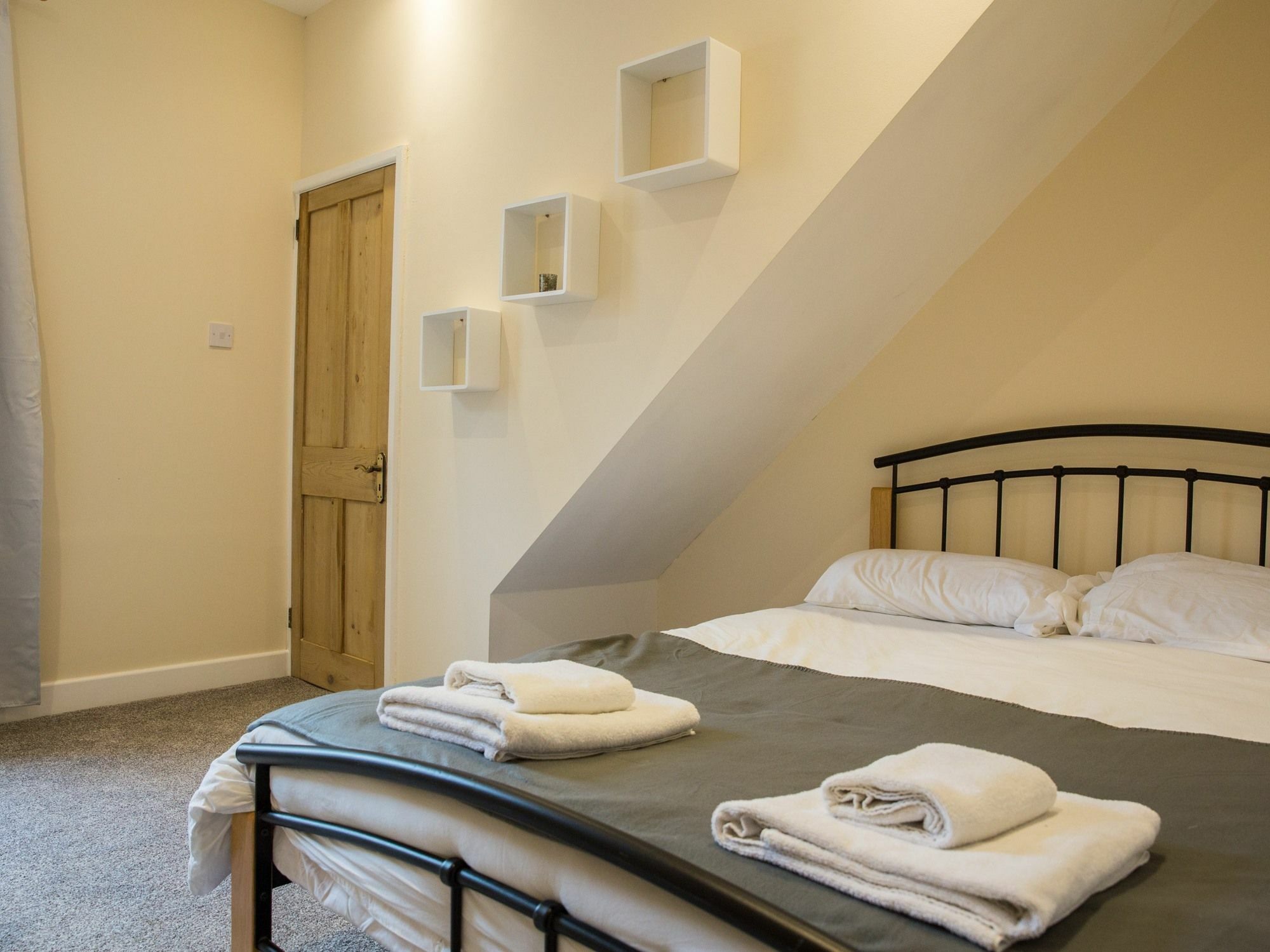 I'm Your Host - Hotel Leicester