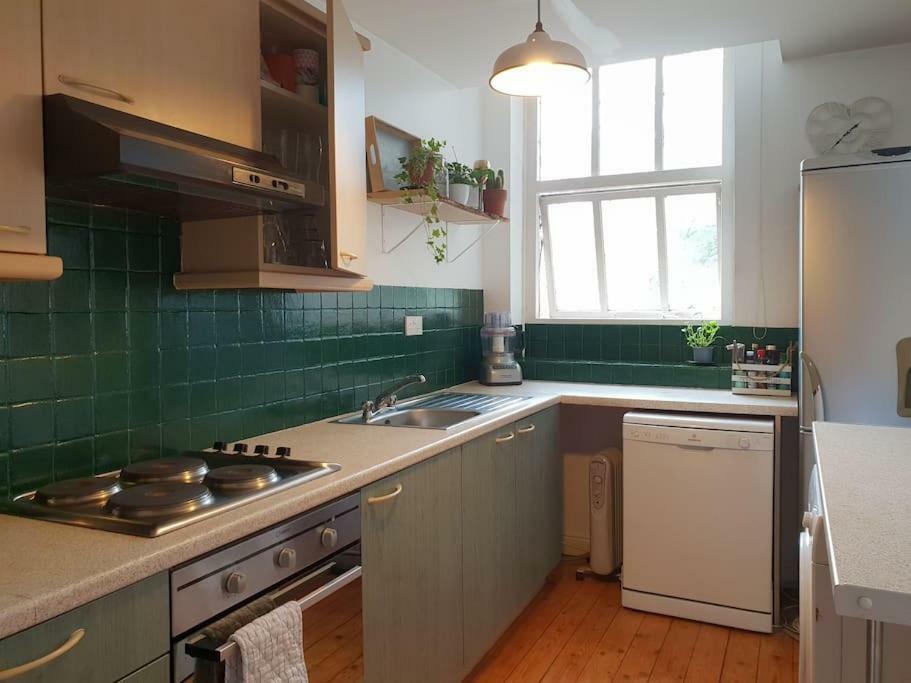 Spacious With River Views And 5 Min Walk To Center * Leicester