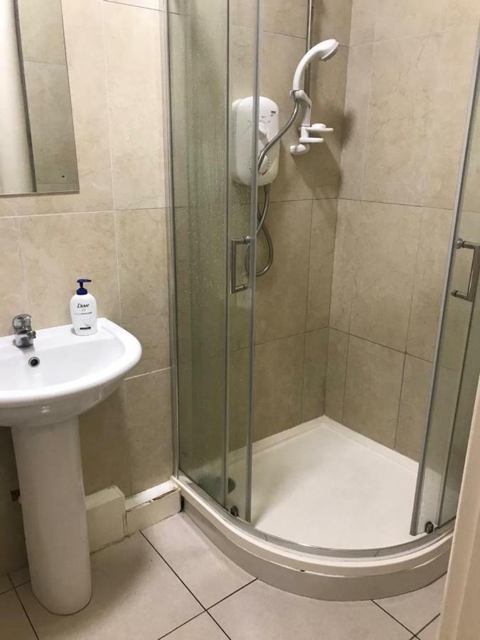 3 Chancery Place *
