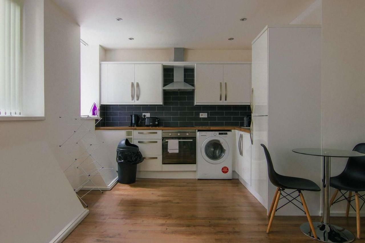 Modern 1 Bedroom Located In Apartment Leicester