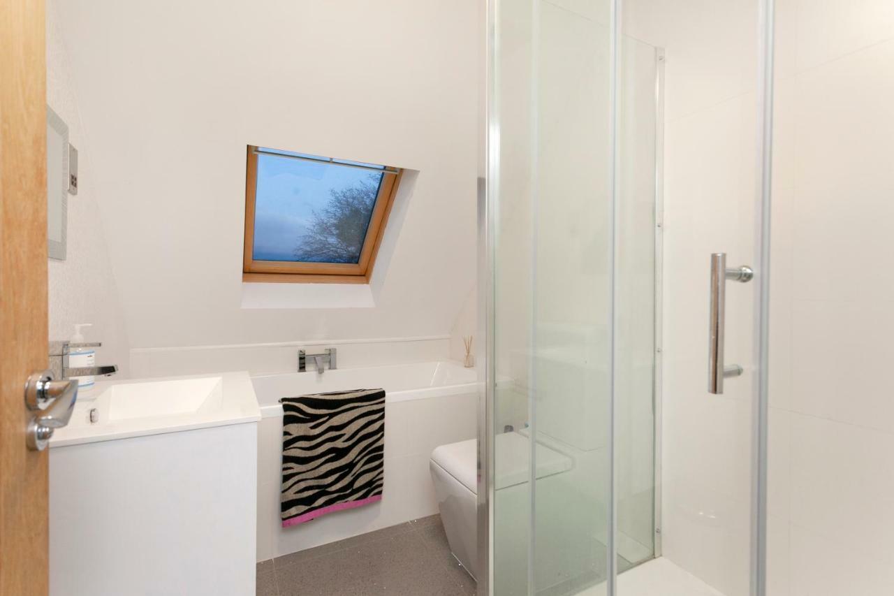 Hidden Gem Luxury House In * Leicester