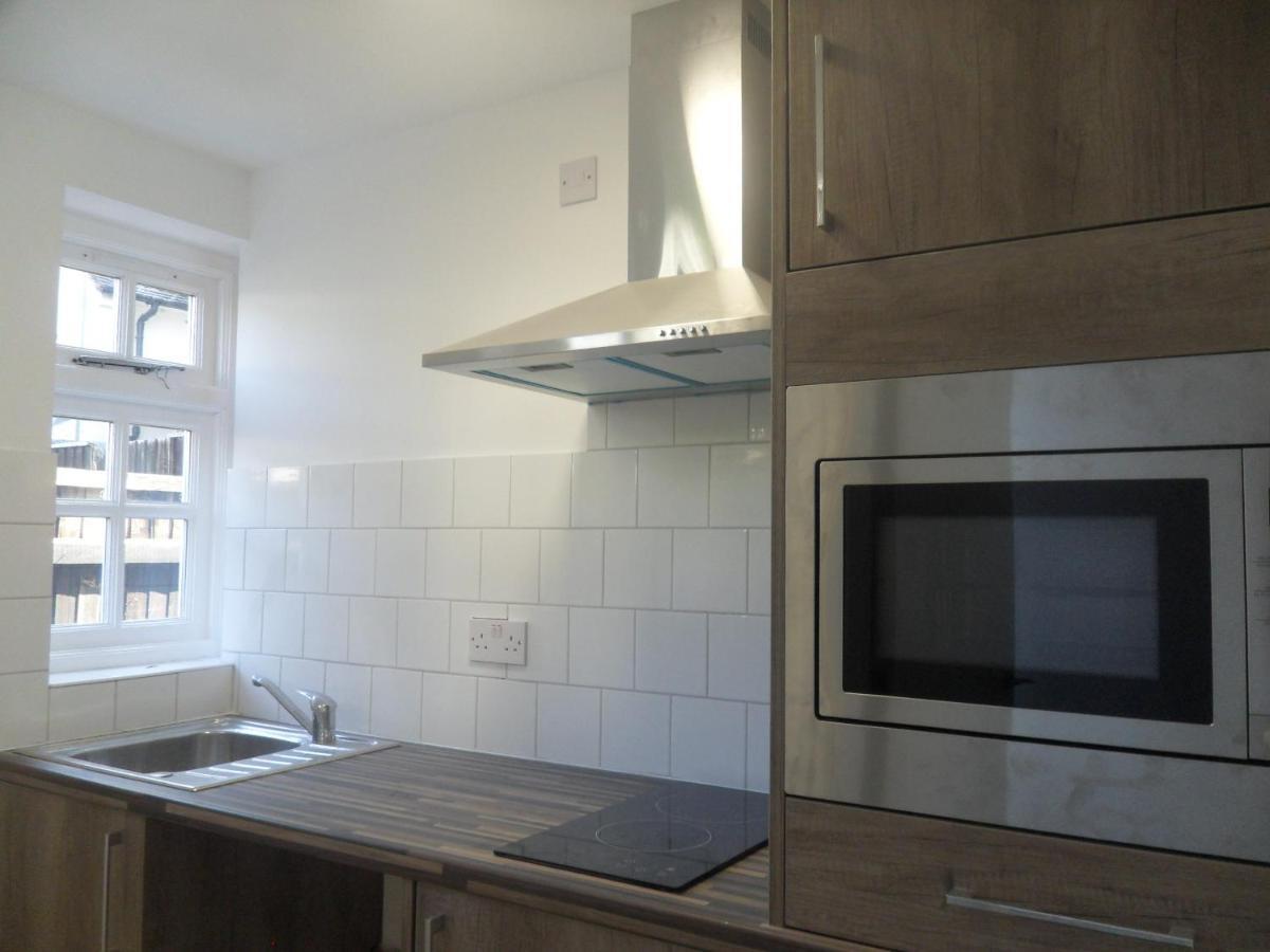 Lancaster Studio Apartment *