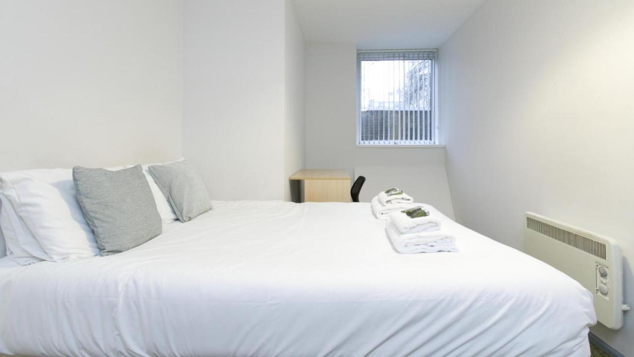 Modern 1 Bedroom Located In Apartment Leicester