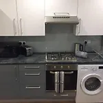 Showcase Apartments - Kimberley House