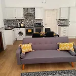 Spacious 2 Bedroom Apartment, Heart Of Leicester