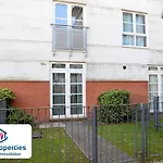 Syster Properties Leicester Large Home For Contractors, Families , Groups