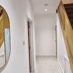 Shm Stays Leicester. Newly Renovated!! 15 Min Drive From City Centre, University. 9 Min Drive To Leicester City Stadium, 5 Min Drive To M1 & M69. 2 Min Walk To Bus Stop.